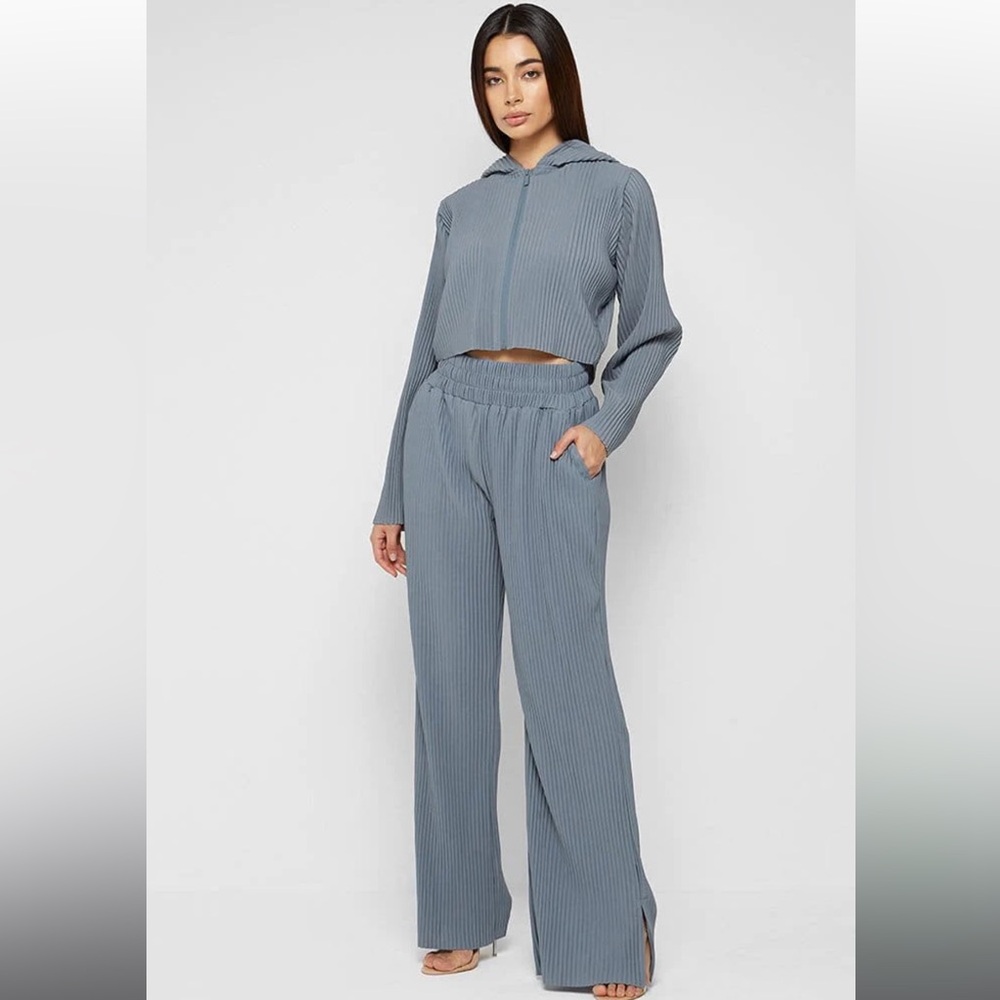 Maniere de Voir pleated blue trousers